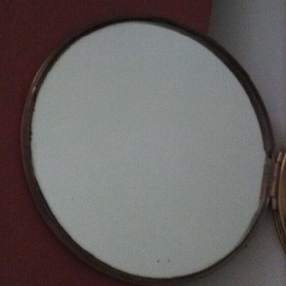 Vintage / Antique "Imperfect" Compact with Felt Case - Picture 9 of 11